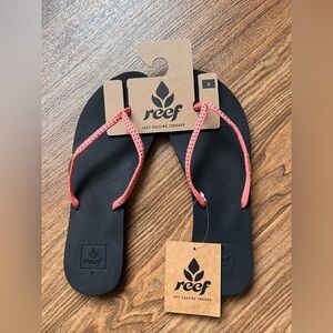 Reef Women’s Cushion Ginger Flip Flop Slim with Gold Stud Size 8 NWT